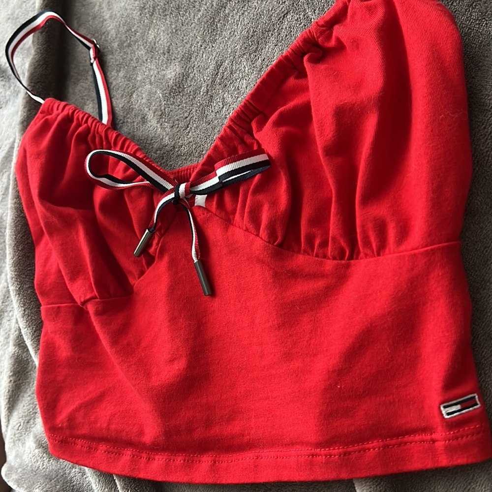 Tommy Hilfiger crop